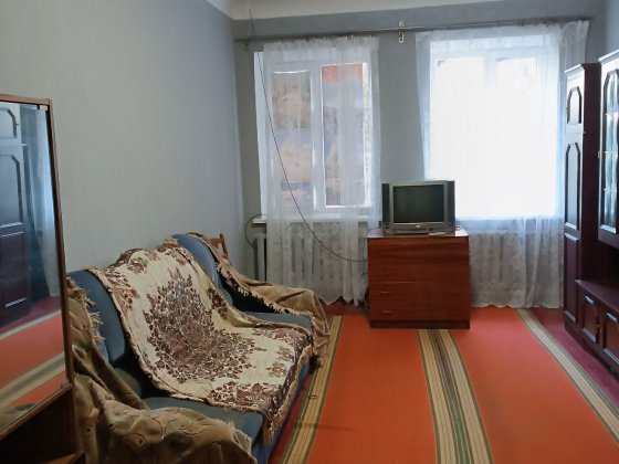 Здається 2 к кв центр 2й поверх! автономне опалення Сумы