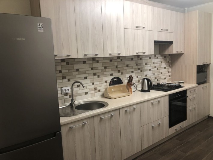 Центр 1 кімнатна квартира в новому будинку з автономним газовим опал. - фото 1