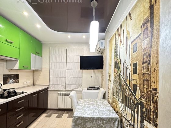 2-к Огнивка, Рядом рынок Полтава