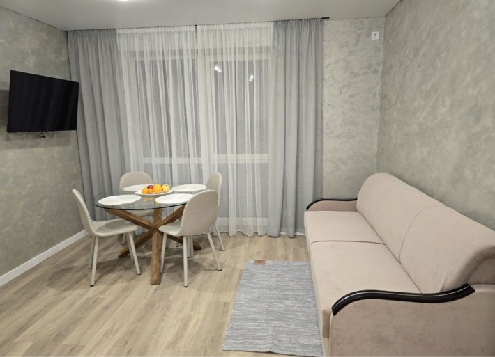 Перша здача Квітковий навпроти РЕНОМЕ - фото 1