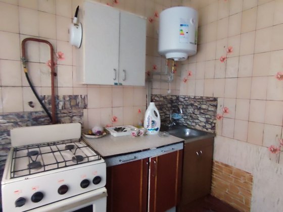 Здається 1 кім. квар. вул Едуарда Фукса Кривой Рог