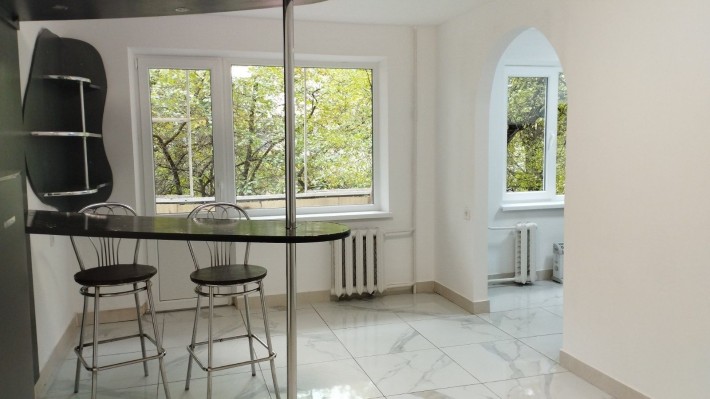 Здається в оренду 2-х кімнатна квартира в центрі - фото 1