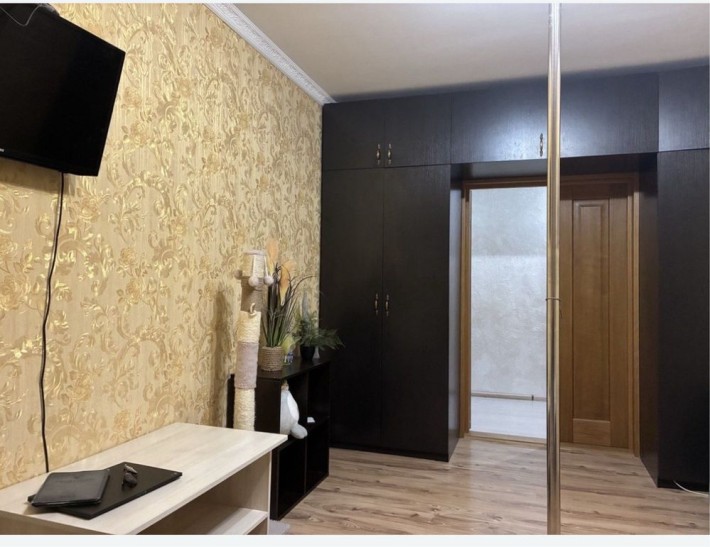 Сади2, ТРЦ Паровоз, 2 кімнати 12000грн+комунальні - фото 1