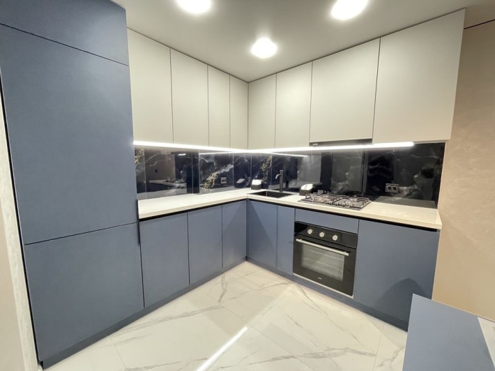 ОРЕНДА 2 кім квартири з кухнею-студією - фото 1