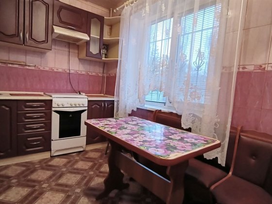 Здається в оренду затишна однокімнатна квартира на 129кв. Кривий Ріг