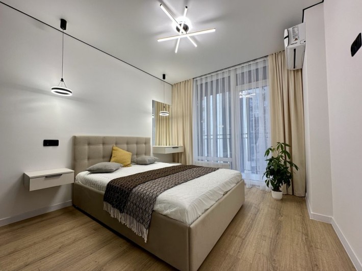 Перша здача, стильна півторачка ЖК Фемелі Плаза - фото 1