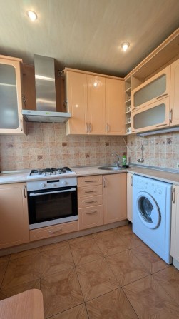 Здам чудову 2-х кімнатну квартиру на ПівдГЗК (вул. Кармелюка) - фото 1