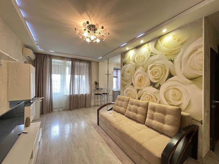 Здам в оренду стильну квартиру-студію в центрі. Соцмісто - фото 1