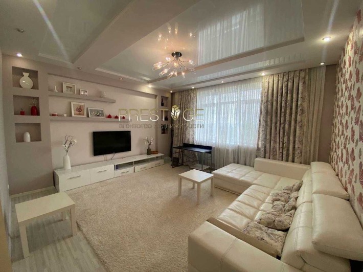 Оренда 3х кімнатної квартири ЖК "Прем'єр" - фото 1