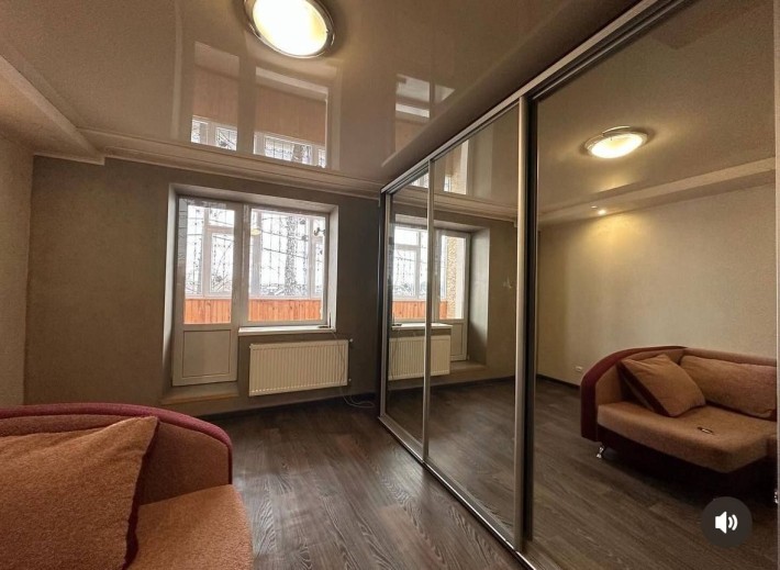 Оренда 1-кімнатної в центрі а/о 1 поверх - фото 1