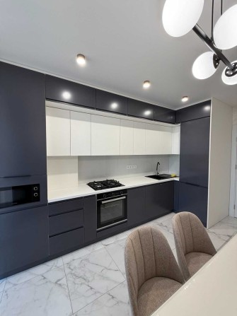 Здається в оренду одно кімнатна квартира в ЖК "Фемелі Плаза" - фото 1