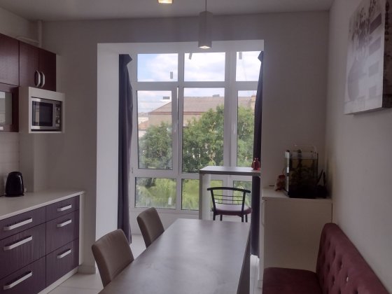 Оренда ексклюзивної 1.5 кім. кв. Карпатська, центр Івано-Франківськ