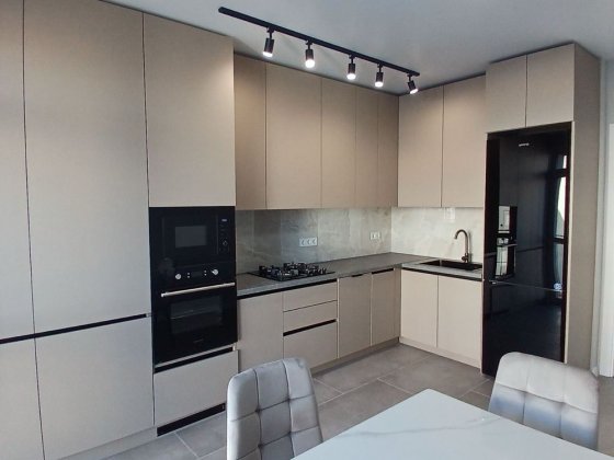 ПЕРША ЗДАЧА! Простора та стильна 2-кімнатна квартира біля парку Ивано-Франковск