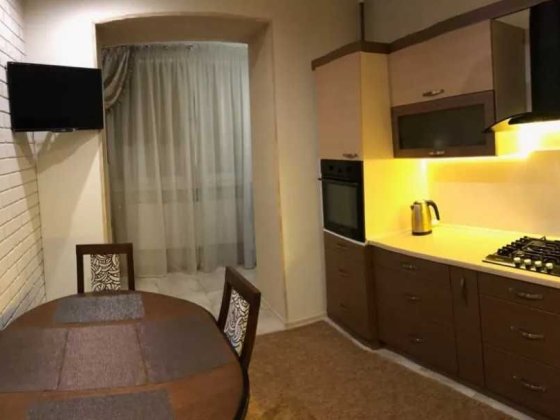 Гарна квартира центр міста вул. Хотинська закрита територія Івано-Франківськ