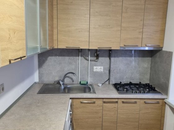 Здається 2х кімн. квартира біля стадіону Буковина Чернівці