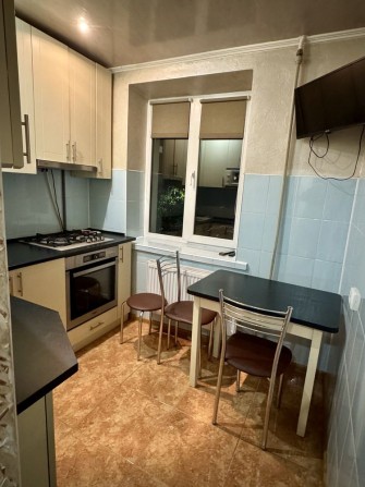 1-кімн. квартира, вул. Скальда (Комарова) - фото 1