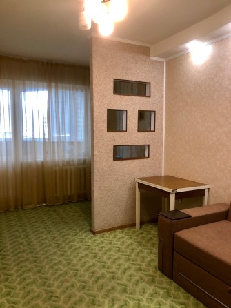 3-кімн. квартира, 70 кв.м., 4 Таврічеський, 6/10 - фото 1