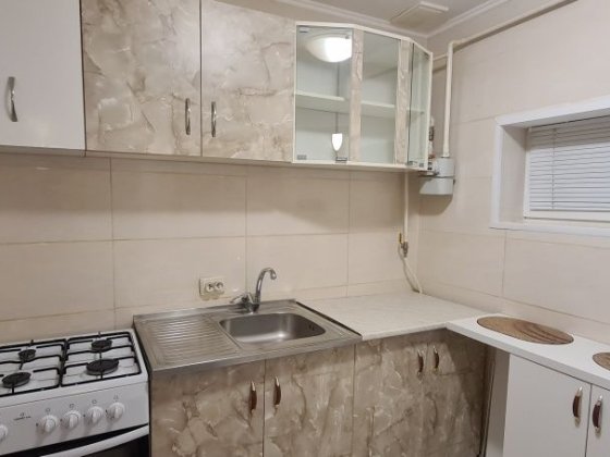 Оренда двокімнатної квартири на Шуменському . Другий поверх . Херсон