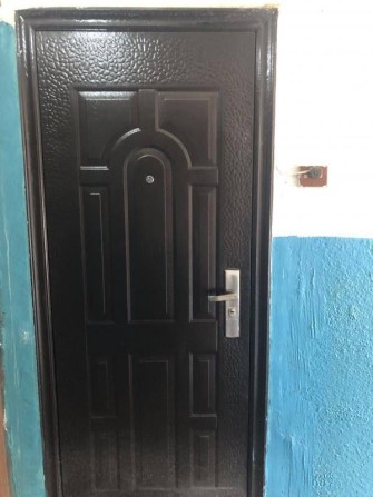 Військовим здається 2-х кім квартира в центрі без ремонту 5/5 поверх - фото 1