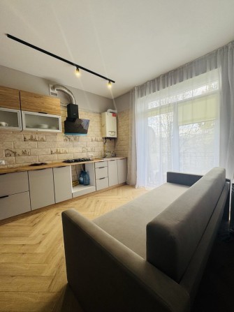 Оренда  квартирі в новобудові в центрі - фото 1