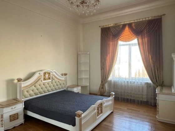 Оредна 3- кімнатної квартири Чернівці