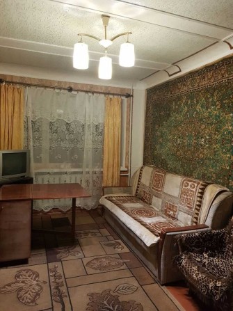 Сдам двухкомнатную квартиру в центре семье на длительный срок - фото 1