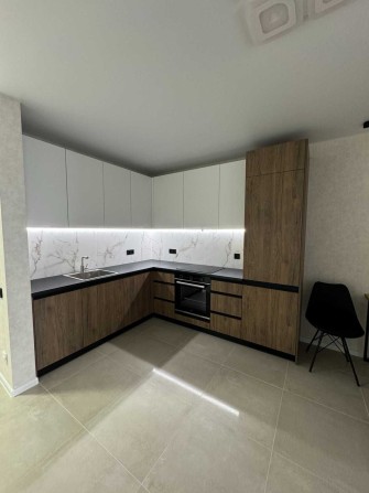 Здається евро-двушка в центрі міста - фото 1