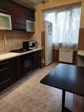 Дзвоніть! 3-кімнатна вул.Сумгаїтська,69 з ремонтом! - фото 1