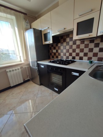 Трёхкомнатная. Военных берём - фото 1