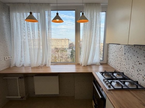 Крута двокімнатна в самому центрі після ремонту Черкаси