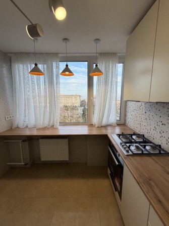 Крута двокімнатна в самому центрі після ремонту - фото 1