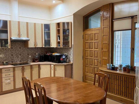 Оренда квартири в самому центрі. Великої площі: 160 кв.м. Полтава