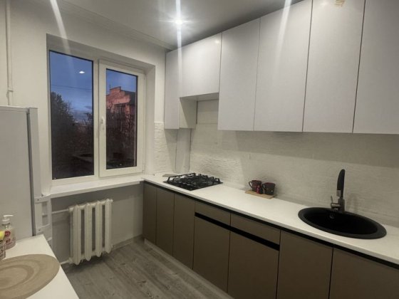 Вільна здається оренда Проспект Чернівці