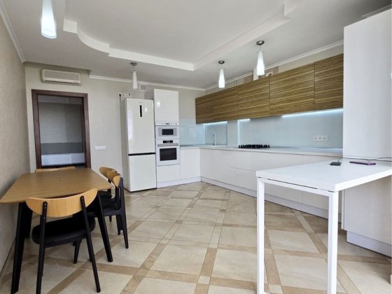 Здам 4к ПЕНТХАУС з ТЕРАСОЮ, ГЕРОЇВ МАЙДАНУ (спортлайф), камін! ВСЕ Є! Черновцы