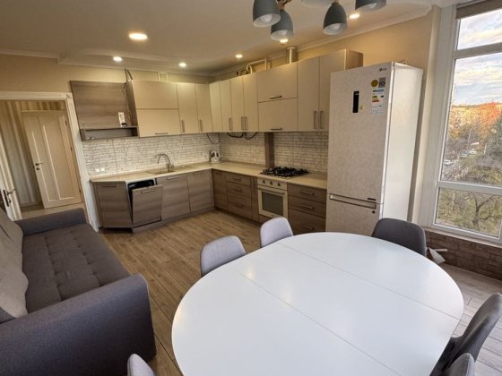 Оренда 1 кімн. Новобудови + велика кухня студія Чернівці