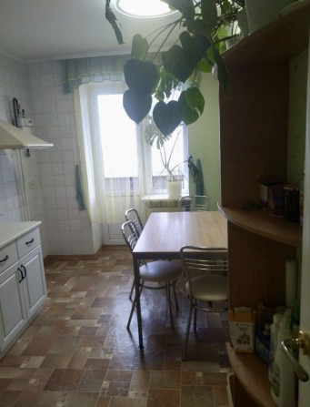 Пропонуємо до оренди простору 4-ох кімнатну квартиру в центрі міста ! - фото 1