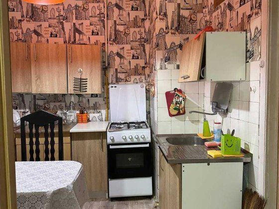 Здається простора 2-кімнатна квартира в районі Шерстянки Чернигов