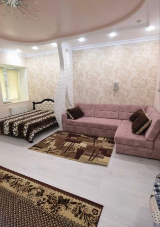 Оренда простороі 2 квартири площа 700-річчя - фото 1