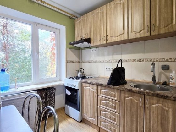 Оренда 2х кімнатної, НЕБЕСНОЇ СОТНІ (ТЦ ФОРМАРКЕТ), РОЗДіЛЬНі кімнати! Чернівці