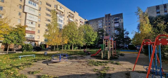 Оренда 2 кім. квартири на вул. Хотинський - фото 1