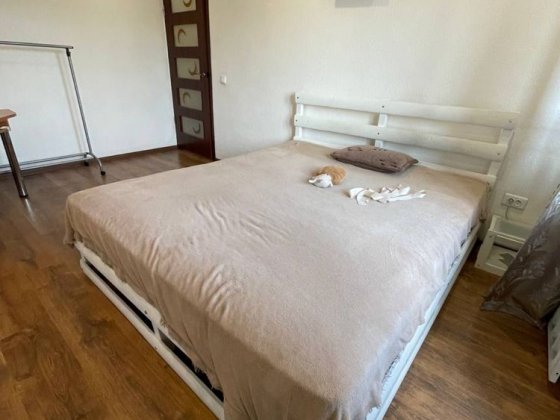 2-кім ПРОСПЕКТ-Небесної Сотні(ТЦ ФОРМАРКЕТ)можливо з тваринкою! з7.11 Черновцы