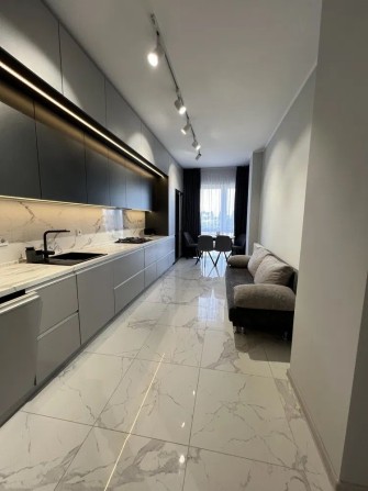 Оренда 2 кімнатної квартири в центрі міста - фото 1