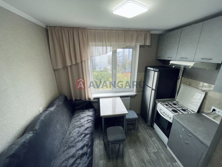 Перша здача! 1-кімнатна в Центрі з ремонтом і балконом! - фото 1