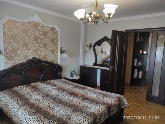 Здається 2-х.кім. Чешка Комарова,-Небесної Сотніі Чернівці