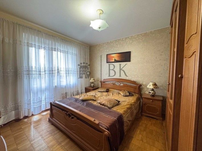 Двокімнатна квартира біля метро Харківська - фото 1