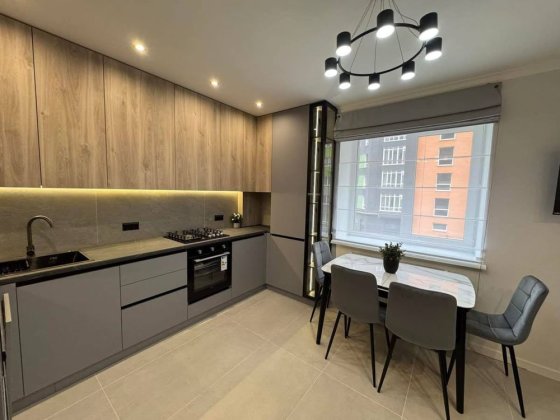 ШИКАРНА 3-кім VIP новобудова ПАРКОВА ЗОНА (5хв до парку ШЕВЧЕНКА)! Чернівці