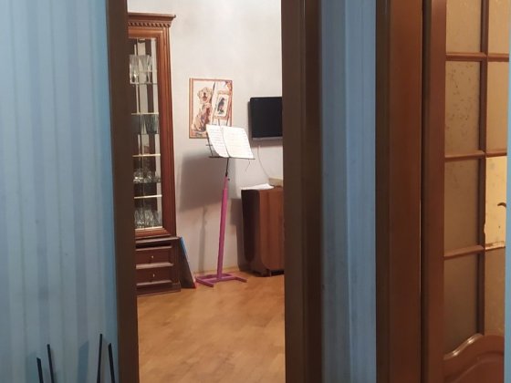 Здається 2х кімнатна " Чешка " Комарова Черновцы