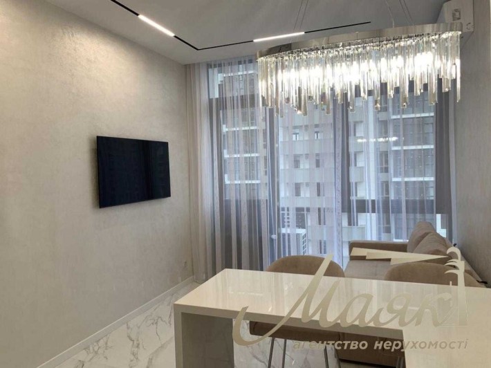 Оренда 1-кімнатної квартири 50м2 ЖК Новопечерські Липки вул Верхогляда - фото 1