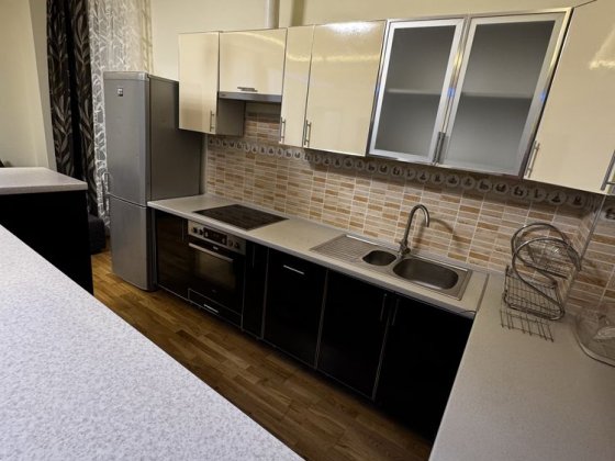 Оренда простороі квартири в центрі з паркомісцем і власним двориком Ужгород