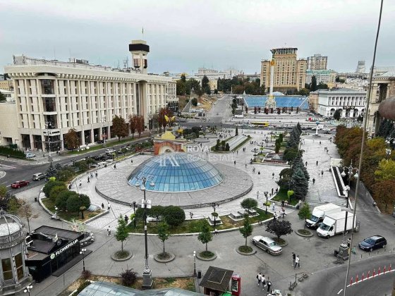 Оренда Квартира 2-к 78 м.кв  вул. Софіївська 1 Центр Балкон Паркінг Київ